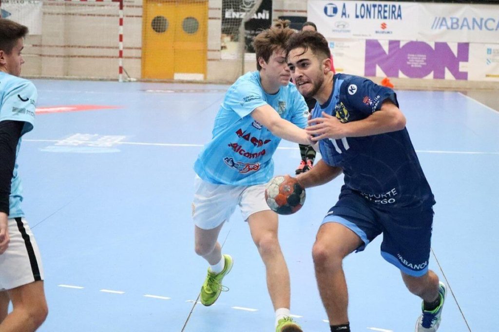 dimension terrain de handball